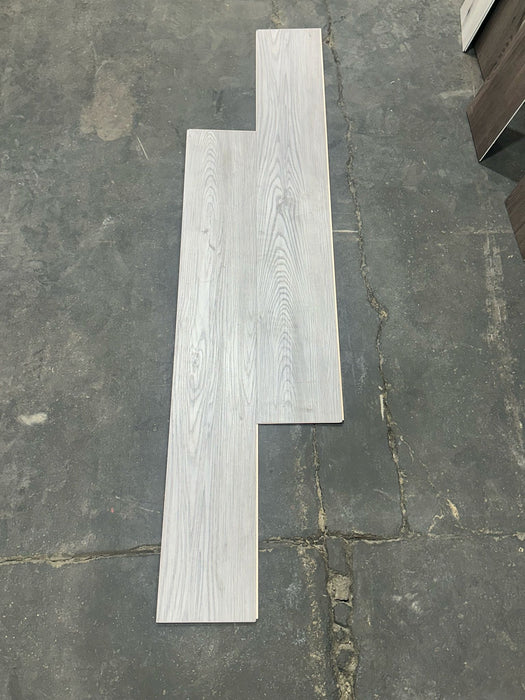 5mm 22mil $1.10 per sqft  Luxury Vinyl Flooring 1 box 24 sqft